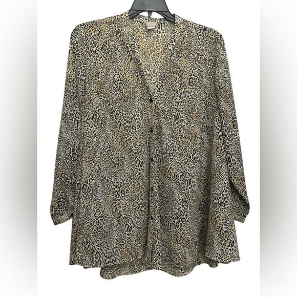 Chicos Convertible Cheetah Print Shirt Size Large Relaxed Lightweight Button Up - Picture 3 of 6